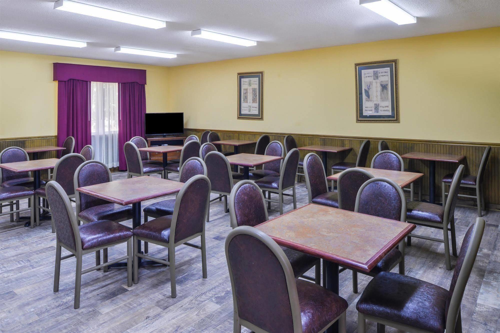 Americas Best Value Inn Wiggins Luaran gambar